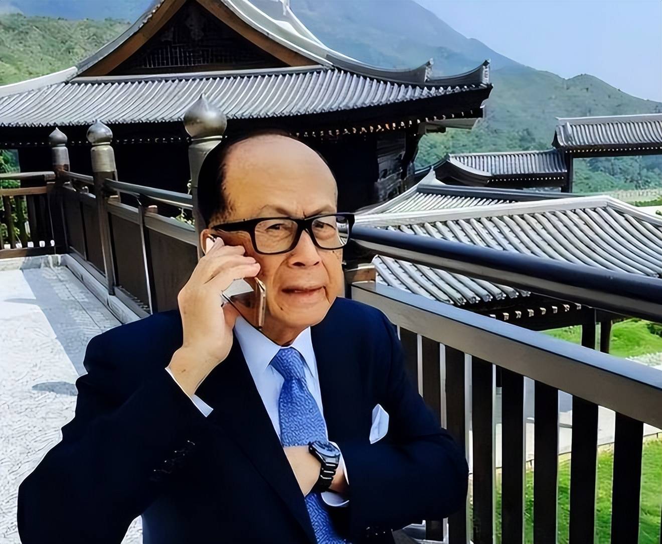 在成都踩雷70亿后李嘉诚又有新动作宣布给美国斯坦福捐款12亿